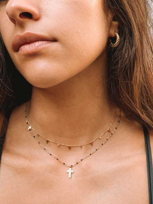 Joyas para el día y la noche: cómo transformar tu look con los mismos accesorios